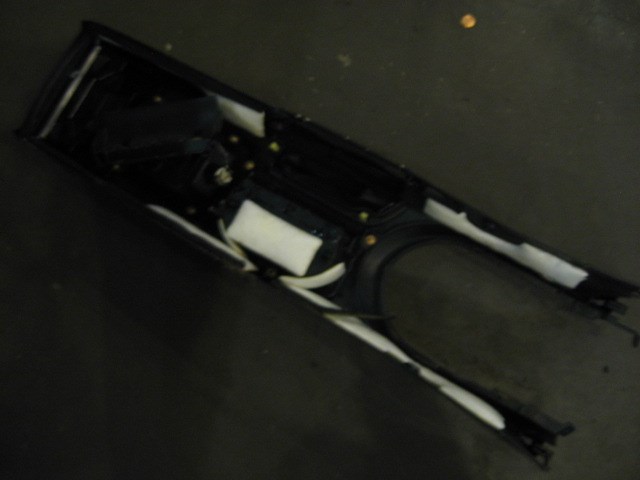 2002 Lexus IS300 Center Console With Other Components 