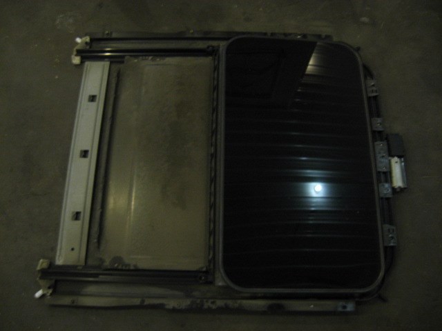 2004 Infiniti G35 Sedan Sunroof Sun Roof Moon Roof Assembly OEM