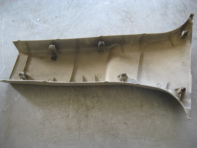 2004 Infiniti G35 RH Lower B Pillar Trim