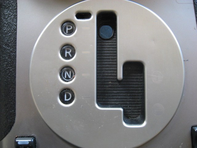 2004 Infiniti Center Console Shift Panel Assembly