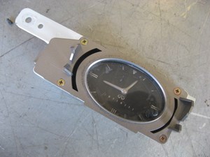 2004 Infiniti G35 Clock
