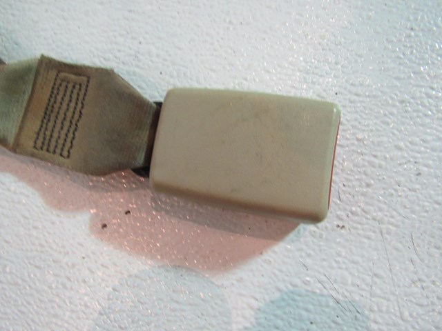 2002 Lexus IS300 Rear Center Seat Belt And Clip