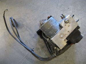 2004 Infiniti G35 ABS Pump