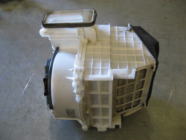 2004 Infiniti G35 Blower Motor Assembly