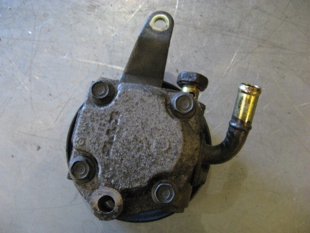 2004 Infiniti G35 Power Steering Pump