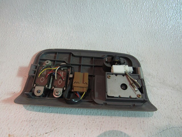 1995 Nissan 240SX Dome Light