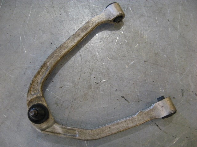 2004 Infiniti G35 Front RH Upper Control Arm