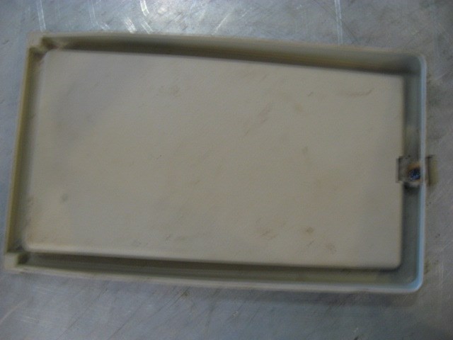 2004 Infiniti G35 Arm Rest Tray