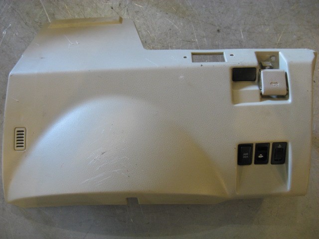 2004 Infiniti G35 LH Knee Bolster With Many Switches