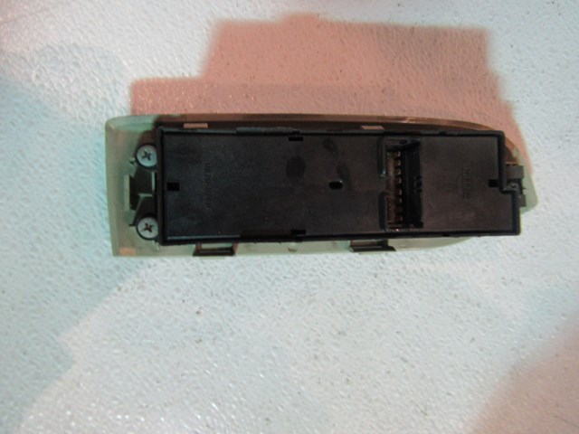 2004 Infiniti G35 Front LH Door Switches