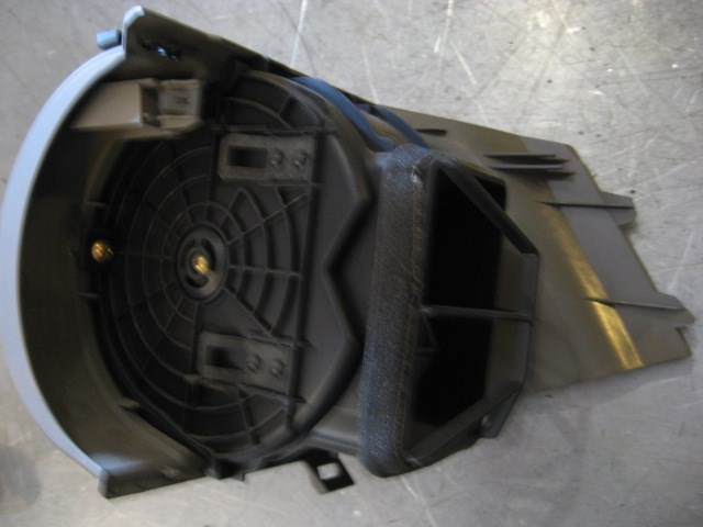 2004 Infiniti G35 Front LH Dash Vent