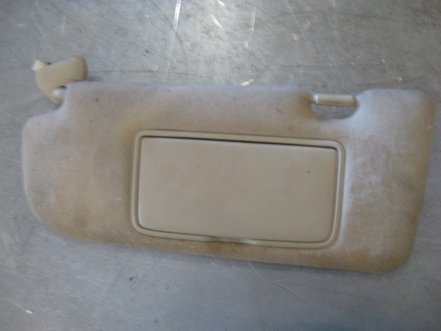 2004 Infiniti G35 Front LH Sun Visor