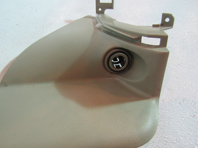 03 04 Infiniti G35 Sedan Front LH Inner Console Trim 68135 AM601