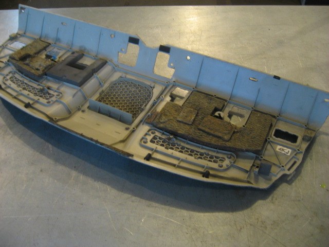 2004 infiniti G35 Rear Speaker Deck Panel