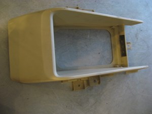 2004 Infiniti G35 Rear Arm Rest Console