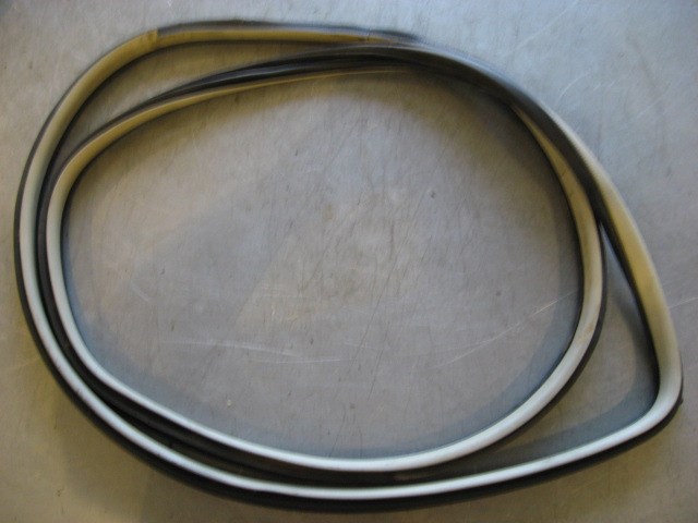 2004 Infiniti G35 LH Rear Door Seal On Body