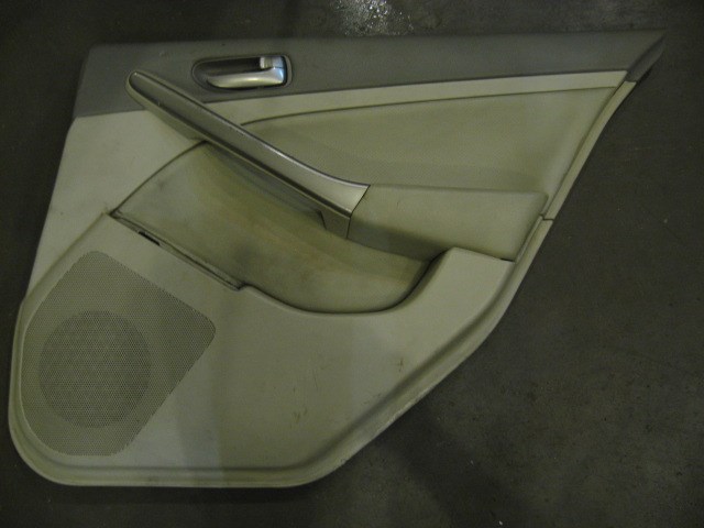 2004 Infiniti G35 RH Rear Door Panel