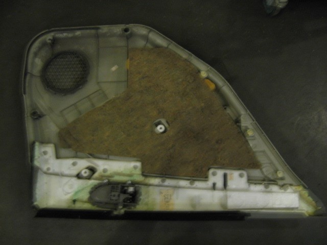 2004 Infiniti G35 RH Rear Door Panel