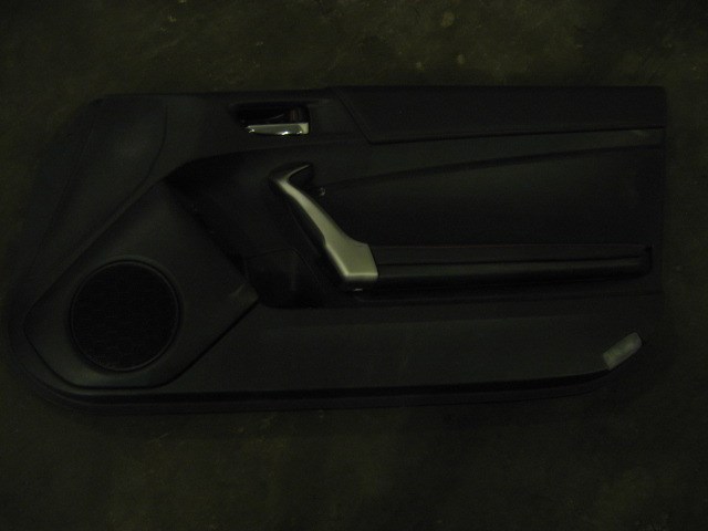 2013 Subaru BRZ RH Door Panel With Switches