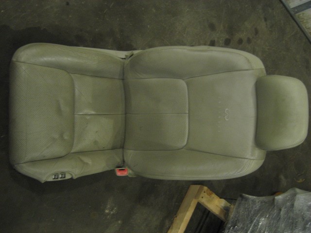 2004 Infiniti G35 Front RH Seat