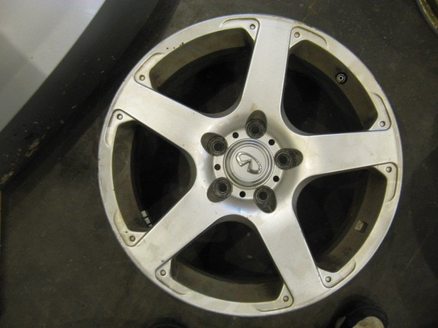 2004 Infiniti G35 Wheel 17x7 