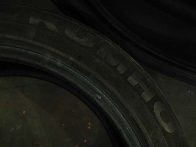 2002 Lexus IS300 Kumho Solus 215/45R17