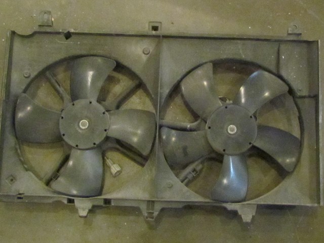 2003 Nissan 350Z Radiator Fan Cooling Fan Shroud Assy