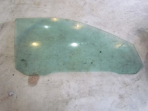 2004 Audi A4 RH Passenger Front Door Glass