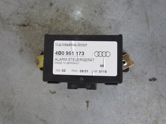 2001 Audi A4 Avant Alarm Control Module 4B0 951 173