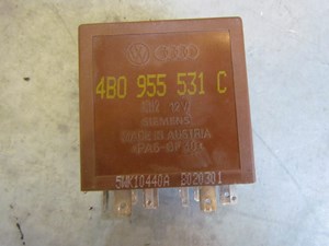 2001 Audi A4 B5 Avant Wiper Relay 4B0 955 531 C