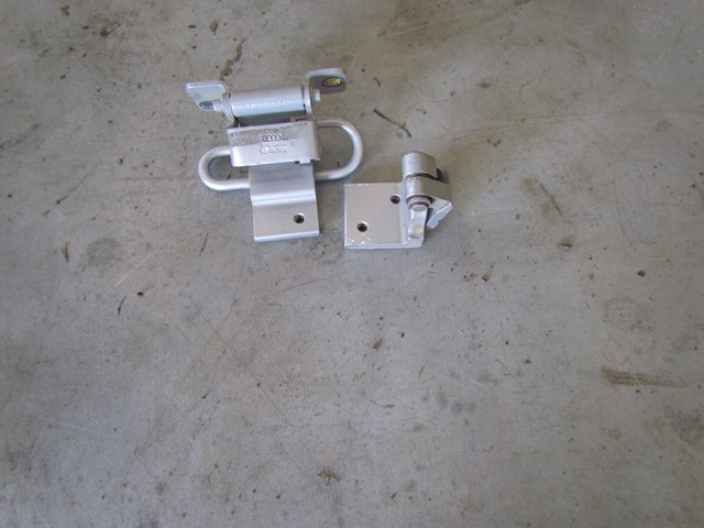 2001 Audi A4 B5 Avant Rear RH Door HInge Set 8D0 833 412 C