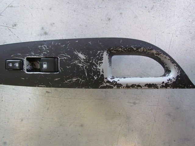 2007 Infiniti G35 Sedan Front RH Door Switch-Scratched