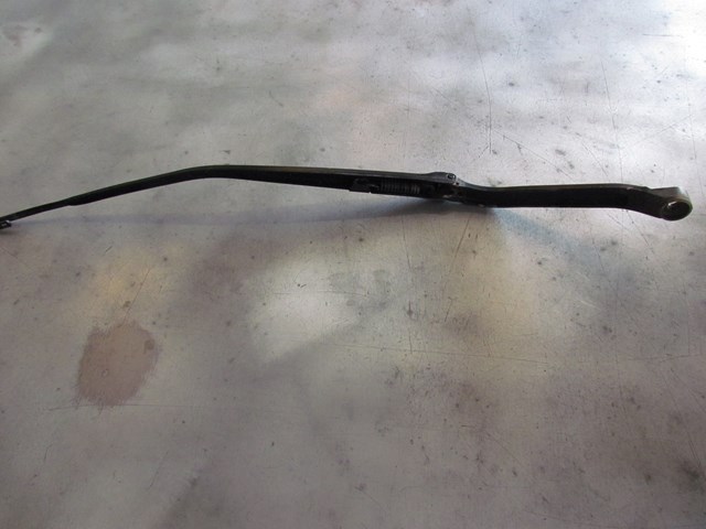 2007 Infiniti G35 Sedan RH Wiper Arm