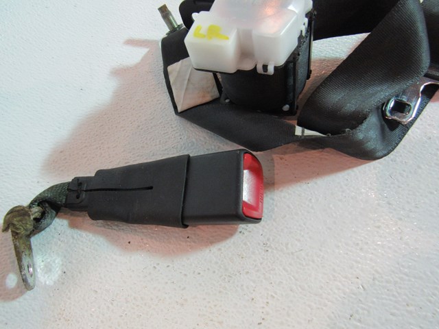 2007 2008 Infiniti G35 Sedan Rear LH Seat Belt & Buckle