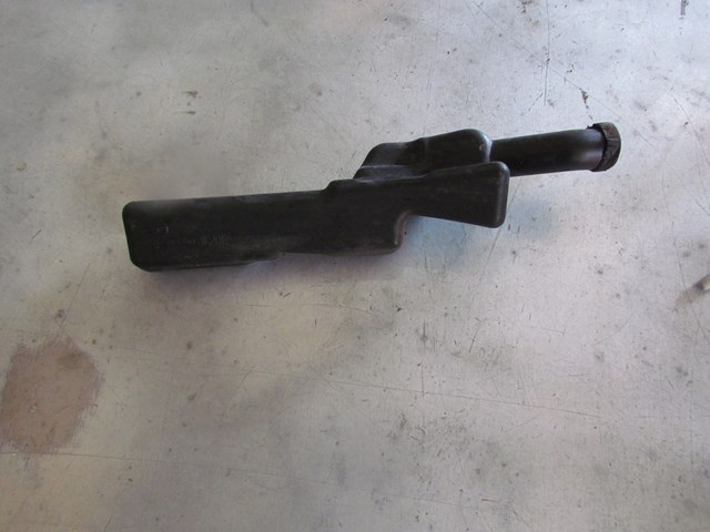 2007 Infiniti G35 Sedan RH Intake Silencer
