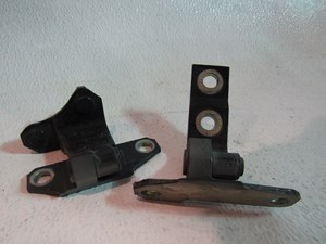 2007 2008 Infiniti G35 Sedan Rear RH Door Hinge Set