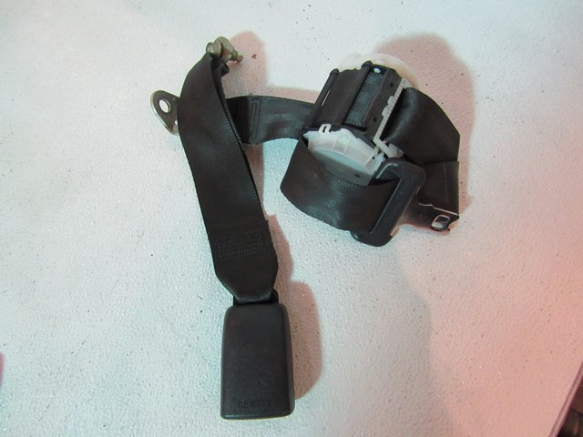 2007 2008  Infiniti G35 Sedan Rear Center Seat Belt w/Buckle