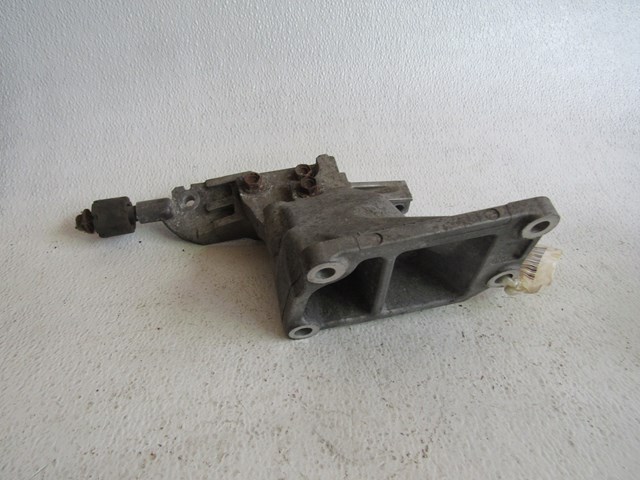 2007 2008 Infiniti G35X Sedan RH Engine Mounts