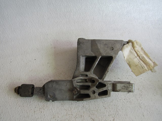 2007 2008 Infiniti G35X Sedan RH Engine Mounts