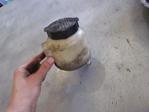 2007 Infiniti G35X Power Steering Reservoir