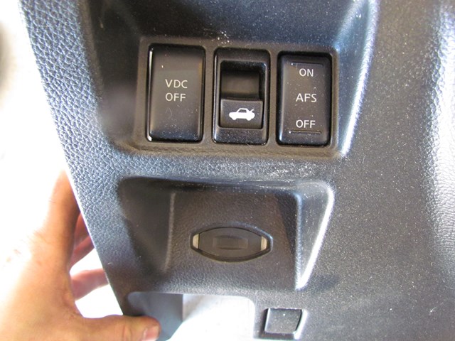 2007 Infiniti G35X Sedan LH Under Dash Steering Column Trim. 