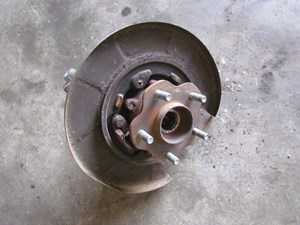 2007 Infiniti G35X Sedan RH Rear Spindle