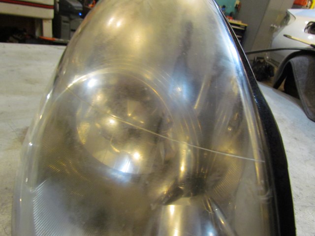 2005 Infiniti G35X RH Passenger Headlight - See Description