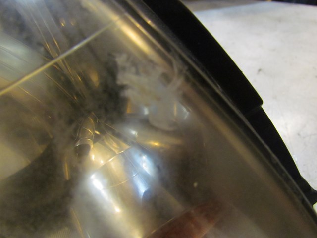 2005 Infiniti G35X RH Passenger Headlight - See Description