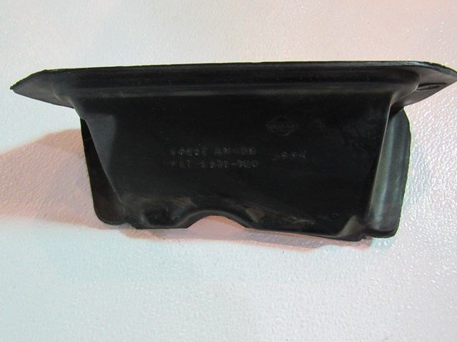 Infiniti G35 M35 M45 Air Intake Duct 66852 AM600