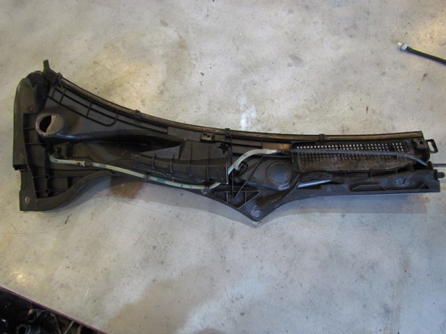 2005 Infiniti G35X LH Driver Windshield Wiper Cowl OEM 66863 AM618