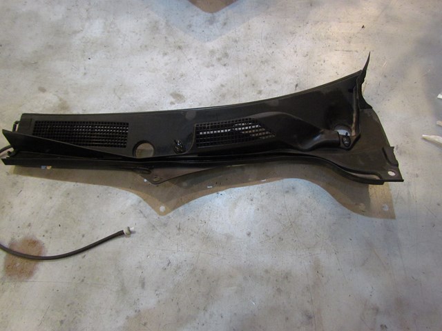 2005 Infiniti G35X LH Driver Windshield Wiper Cowl OEM 66863 AM618