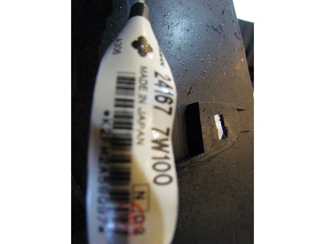 2005 Infiniti G35X Center Console Bottom Portion w/24167 7W100