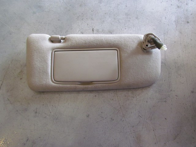 2005 Infiniti G35x RH Passenger Sun Visor
