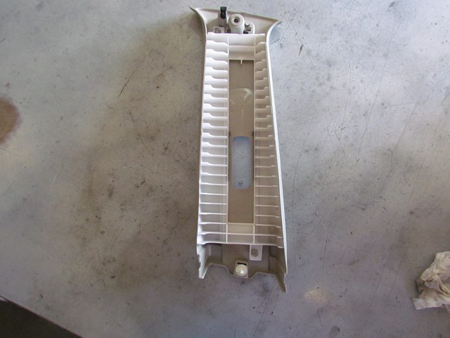 2005 Infiniti G35X RH Upper B Pillar Trim 76913 AL500